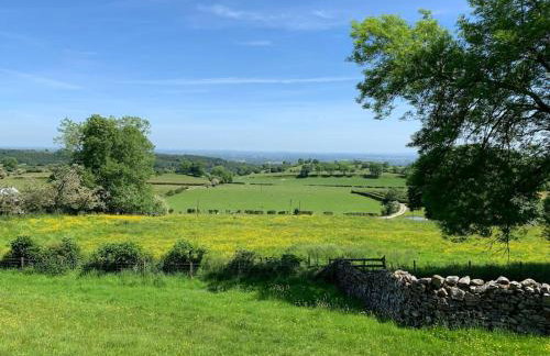 The Granary at Pentregaer Ucha, tennis court & lake. - Foto 24