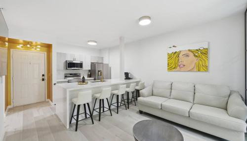 Stylish City Place WPB Escape King Bed and Den - Foto 5