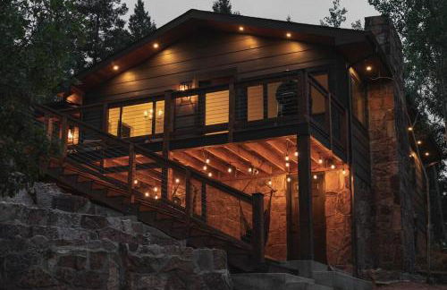 Luxury Mountain Cabin with Views, Hot Tub, Fireplace - Foto 31