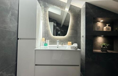 Suite Elégance, Design, Calme, Clim et Parking - Foto 5