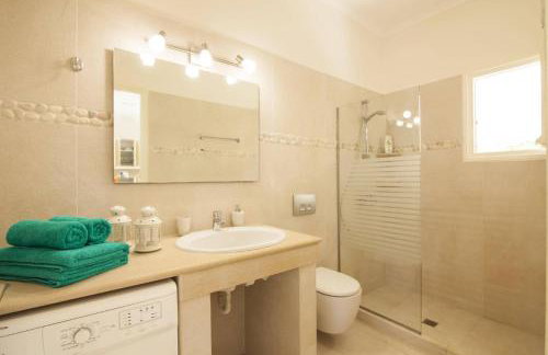 Villa Petra by Villa Plus - Photo 18