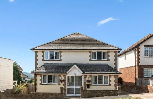 Stylish 5-Bedroom House, Accommodates 10, Fast Wi-Fi & Private Garden - Foto 6