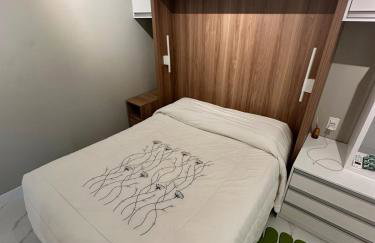 Apartamento Luxo Moderno e Conveniente com Garagem - Foto 13