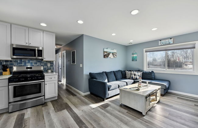 Waterfront Beach House - Photo 11