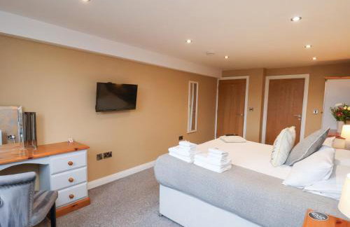 Mallard Engine Shed - Photo 21