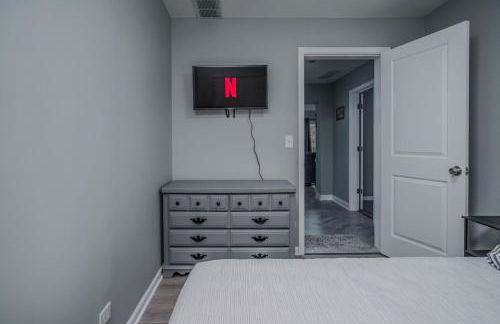 3BR 2BTH Waterfront Vacation Rental on Riverwalk to Downtown McHenry with Pier - Foto 49