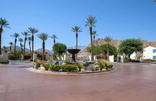 Luxury 1BR Suite Living Room, Patio, Fp & Kitchen, 12 pools -Legacy Villas - Photo 16