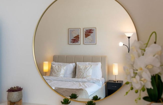 Neat Studio at Carson C - Photo 15