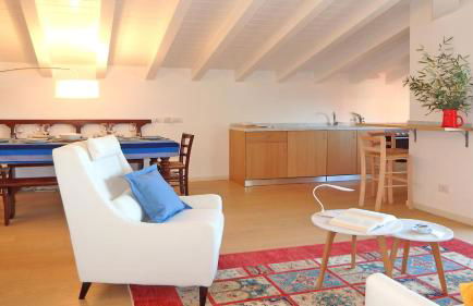 Minnie's Place - Photo 18