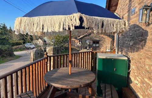 4 beautiful stone built barns sleeping 17 people - Foto 30