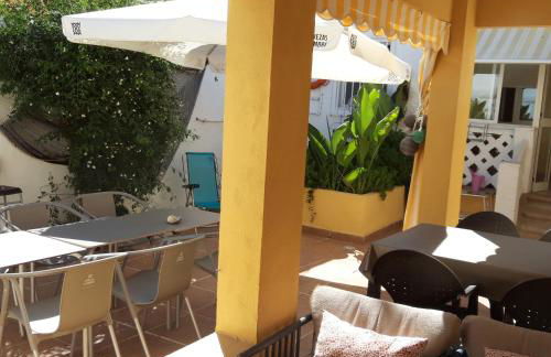 Casa a pie de playa, con patio. Zona Miramar. - Foto 2