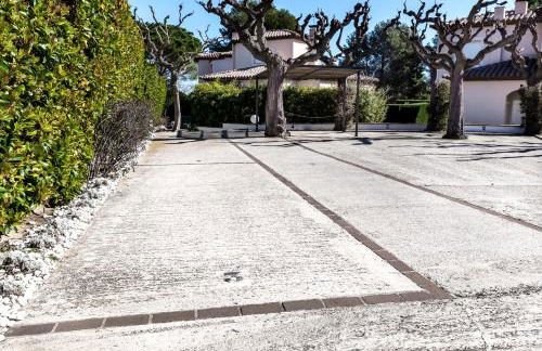 Villa Familiar c/Piscina + Wifi y Parking Gratis by Sunset Rentals (Bonmont) - Foto 52