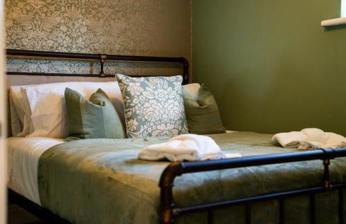 The Tudor Escape - 3 Bedroom House in Canterbury City Centre with Parking - Foto 28