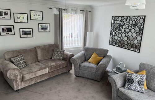 BlaydonBurn - Sleeps 6 - Parking - Garden - HotTub - Foto 5