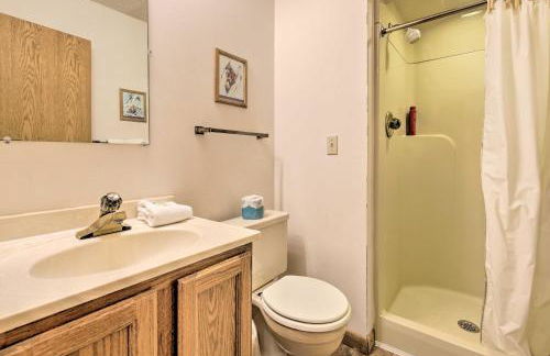 Upson Ski-InandSki-Out, End-Unit Cabin with Fireplace! - Foto 18