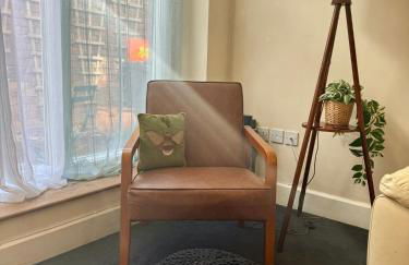 The Mews - Worcester City - House - Gated - Self Check In - Free WIFI - 2 Doubles - TVs in bedrooms - Sleeps 6 - Free Nearby Parking - Foto 3