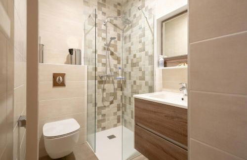 La Villa Lombardi en Champagne, avec piscine privée et jacuzzi - Foto 32