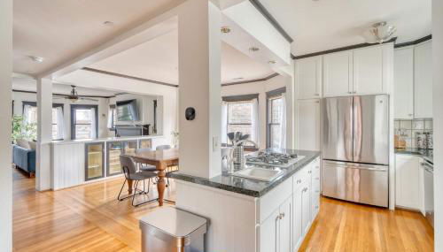 Alphabet District Gem - AC - Patio - Fast WiFi - Foto 5