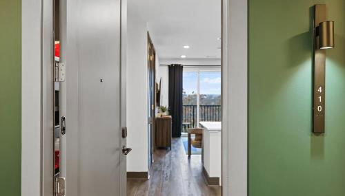 Modern Condo for 6 with Rooftop & Gym Near DT - Foto 3