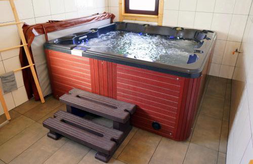 DOMEK Z SAUNĄ i JACUZZI NAD JEZIOREM BORY TUCHOLSKIE - Foto 11