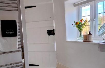 The Old Post Office Spacious 3-Bed Cottage in North Perrott - Photo 31