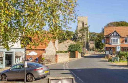 HOXNE HOUSE WEYBOURNE,N Coast sleeps 14 5 bedroom j72 - Photo 19
