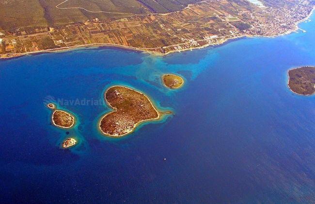 Apartment Serene Step From The Sea, Sleeps 5 - Photo 19