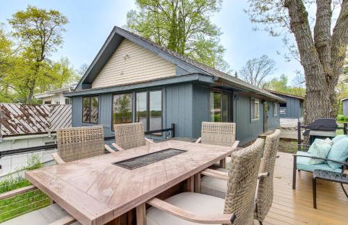 Away at Moose Bay Breezy Point Gem with Game Room - Foto 27