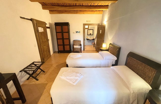 Spoleto Tranquilita Sleeps 20 With Wifi Pool Yoga Studio Gardens and Views - Photo 7