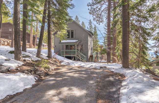 Private Cozy and Central Cabin with Deck by Sierra Getaways - Foto 29