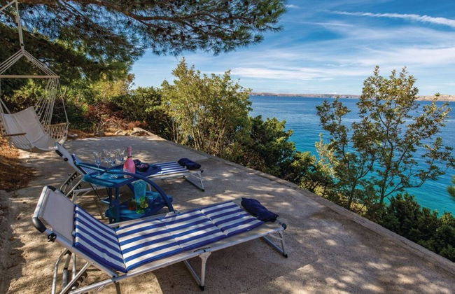 Sunny Beachfront Jablanac Apartments - Foto 33