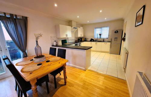 Modern home close to amenities and transport links - Foto 6