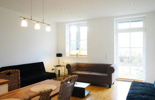 Wohnensemble mit 3 separaten Bereichen- 2 Küchen- 3 Badezimmer- 10 Personen- Garten- Parkplatz - Foto 38