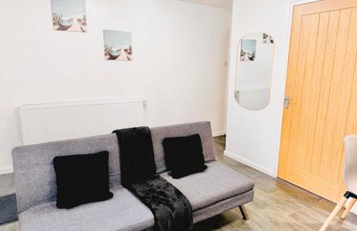 Cosy 1 bed flat, sleeps 4, free parking - Photo 17