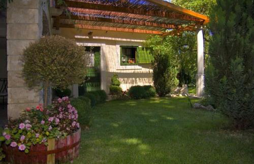 Amazing Villa In Slime, rest for mind, body and soul - Nature, garden and outside swimming pool - Foto 20