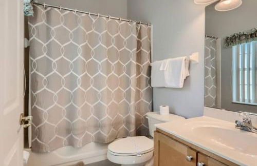 The Marvel Mansion 5BR Pool Home Near Disney World - Foto 35