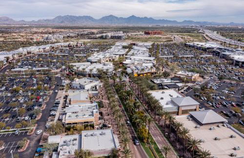 Chic Poolside Oasis - Karaoke - BBQ - Games - Foto 43