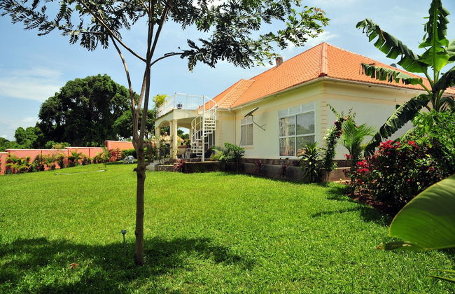 Victoria Lake View Guest House & Safaris - Photo 3