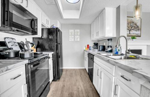 Fresh and Modern 2BR with Gym and Pool - Foto 8