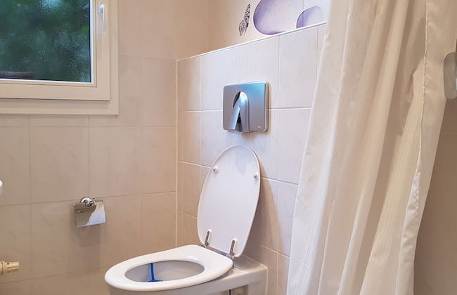 Tolstov-Hotels Beautiful Villa with Big Garden - Photo 32