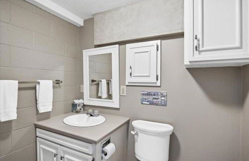 Grand Getaway with Private Dock near Coconuts - Foto 23