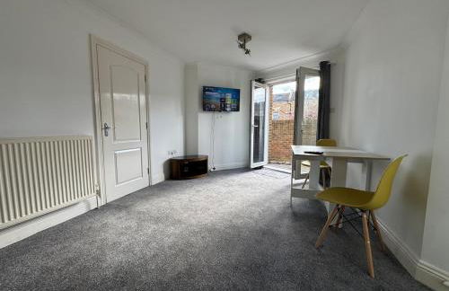 Comfortable, London 1 Bed Garden - Foto 13