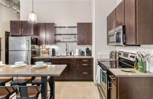 DT 2BD Steps from Target Field+GYM+KTCHN+LNDRY - Foto 19