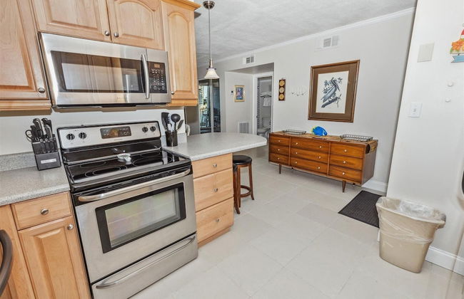 Dolphin Point 303A is a Cute 2 BR overlooking the Harbor by RedAwning - Foto 11