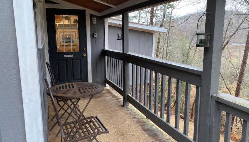 Convenient Cottage-Hot Tub, 4 Minutes to Dahlonega - Foto 4