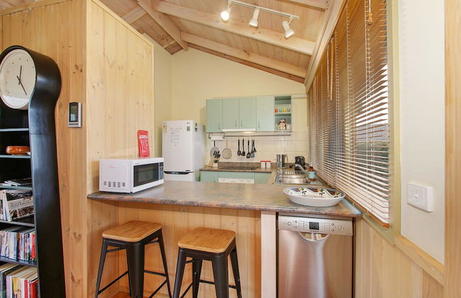 R & R in Bright - Short walk to town - Foto 6