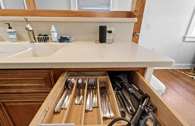 The Old Apartment - Photo 11