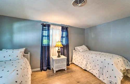 Peaceful Venice Villa w/ Patio - 2 Miles to Beach! - Foto 16