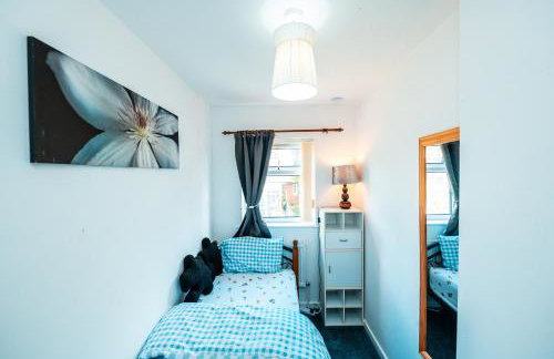 Family & Group Stay in Manchester - Free Parking - Foto 7