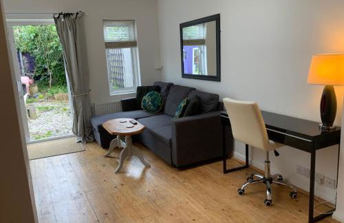 Right by Leigh Broadway Private Garden large ground fl apt - Foto 7